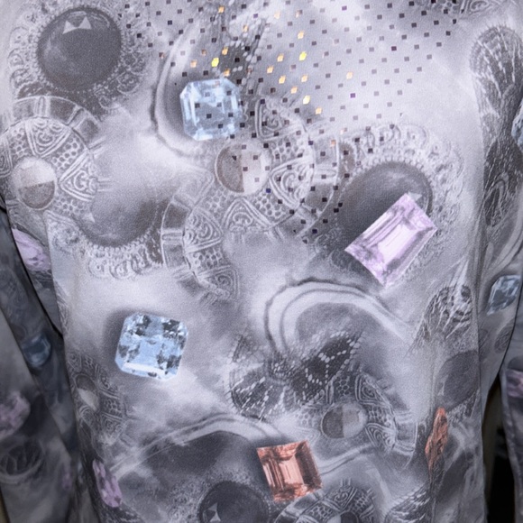 NWT St. John’s Sport Jewel Print Top Women’s size Medium - Picture 2 of 5